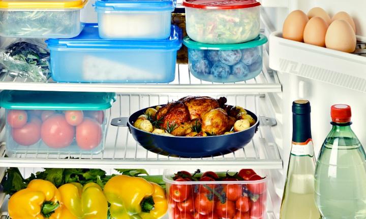 FOODS THAT YOU DON’T NEED TO KEEP IN THE REFRIGERATOR: