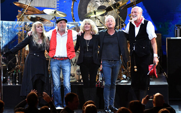 fleetwood-mac-have-made-it-back-into-the-top-10-album-charts-after-42-years