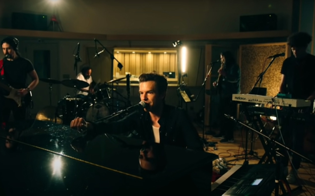 The Killers Perform Sensational Live Cover Of Icehouses Electric Blue 3732