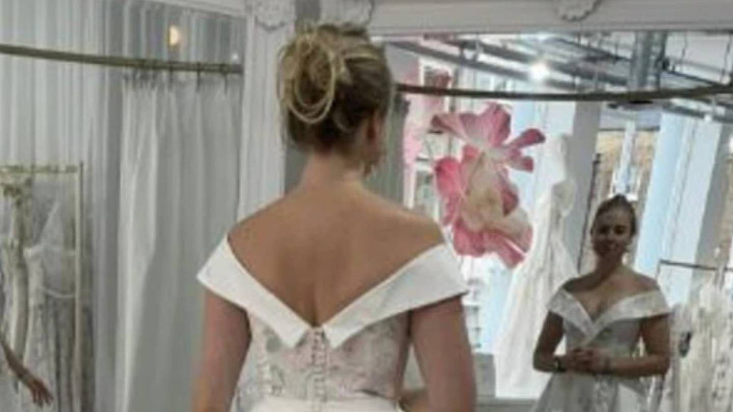 Viral Wedding Dress Photo Mystery A